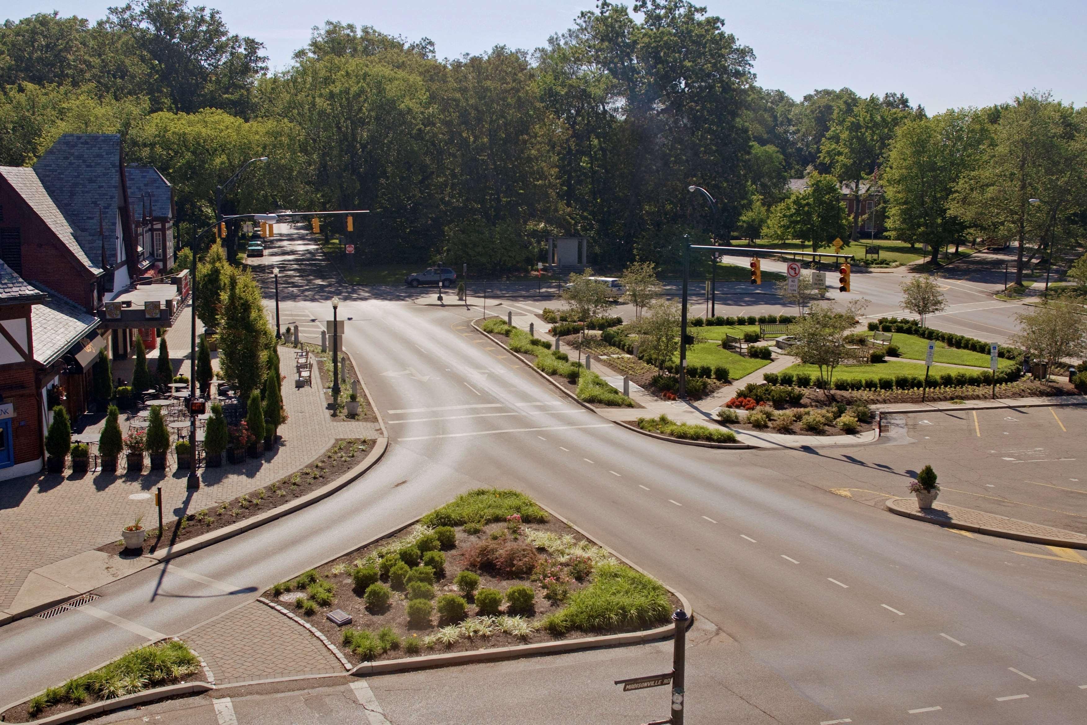 Best Western Premier Mariemont Inn Cincinnati Exterior photo