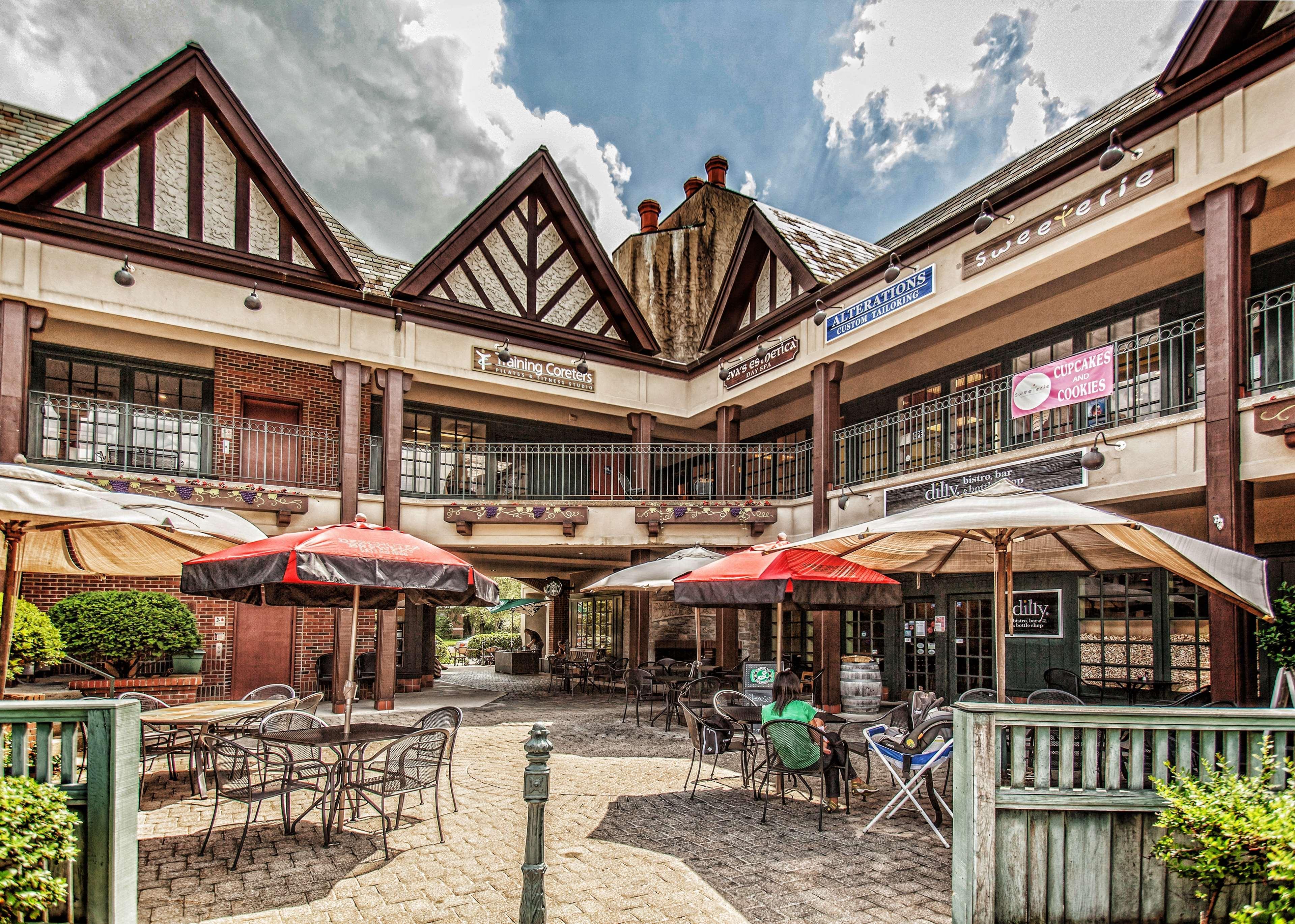 Best Western Premier Mariemont Inn Cincinnati Exterior photo